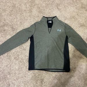 Under armor Pullover.
